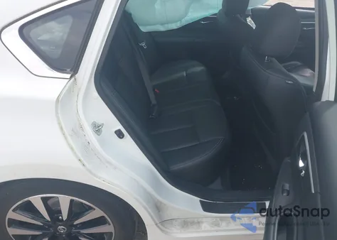 2018 Nissan Altima 2.5 Sl z USA, uszkodzony, nr VIN 1N4AL3AP8JC146449